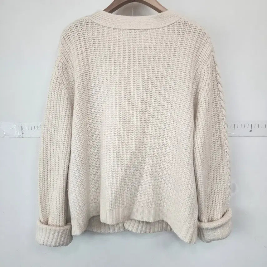 [BUNJANG] St. John Pearl Embellished Cable Knit Cardigan / 세인트존 진주 장식 가디건