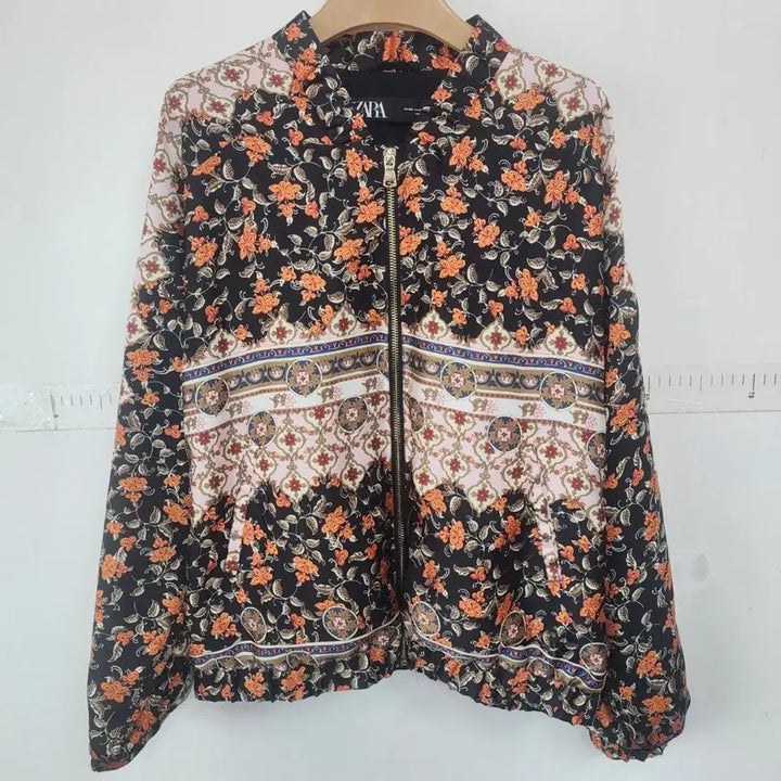 [BUNJANG] ZARA Floral Pattern Bomber Jacket / 자라 플라워 패턴 봄버 자켓