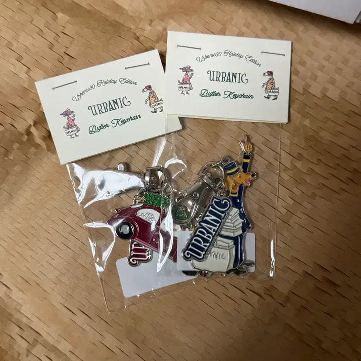 [BUNJANG] Urbanic 30 Holiday Keyring Bundle Set / 새상품 얼바닉30 홀리데이 키링