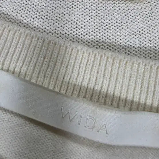 [BUNJANG] WIDA Wool Blend Color Block Cardigan Ensemble / WIDA 위다, 울혼방  앞면과 소매 배색 가디건 앙상블 F