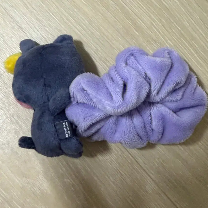 [BUNJANG] RIIZE Wonbin Tonyangduck Scrunchie / 라이즈 원빈 토냥덕 스크런치(새상품)