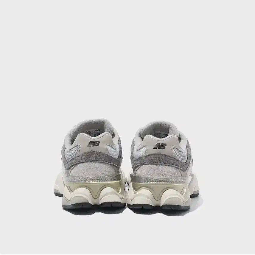 [BUNJANG] New Balance 9060 Gray Sneakers / 정품 뉴발란스 9060 회색  245