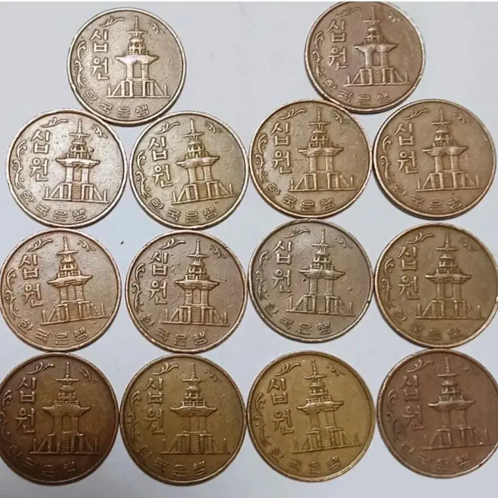 [BUNJANG] Korean 10 Won Coin (1966) - Set of 5 / 1966년 한국주화 10원동전 5개 40.000