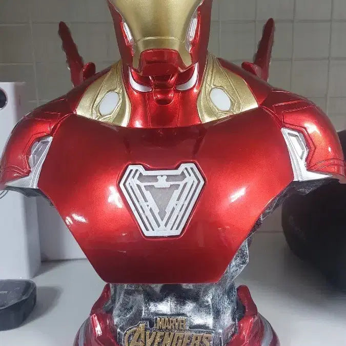 [BUNJANG] Marvel Avengers Iron Man Bust Figure / 마블 어벤져스 아이언맨 흉상 피규어