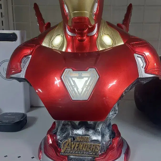 [BUNJANG] Marvel Avengers Iron Man Bust Figure / 마블 어벤져스 아이언맨 흉상 피규어