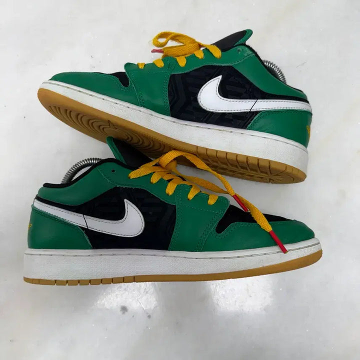 [BUNJANG] Nike Air Jordan 1 Malachite Sneakers / (245)나이키 운동화 에어조던1 말라카이트