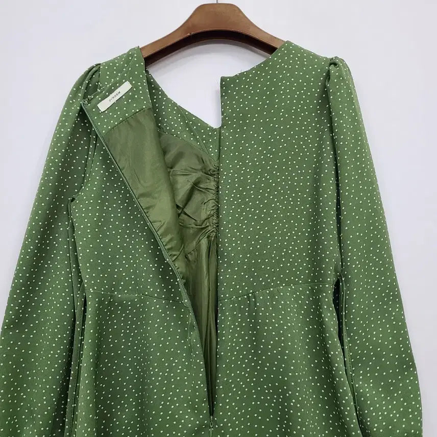 [SOLD OUT] 로엠 그린 땡땡이 셔링 원피스/M/앨리스/394