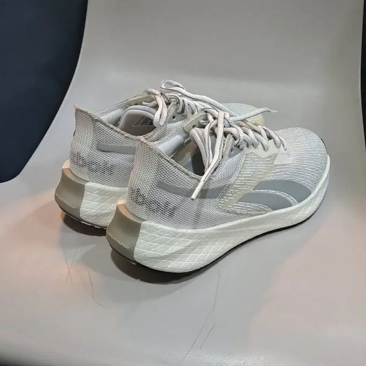 [BUNJANG] Reebok Floatride Energy Simmetross RFT Sneakers / 리복 플로트라이드 에너지 시메트로스 RFT/ 240mm