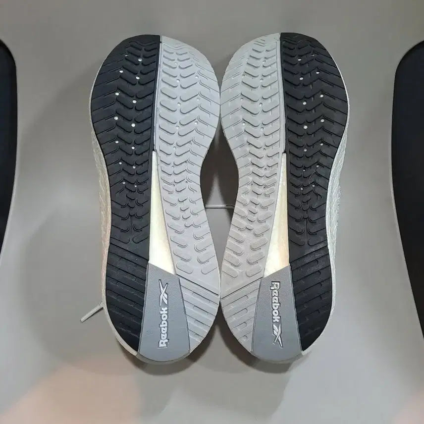 [BUNJANG] Reebok Floatride Energy Simmetross RFT Sneakers / 리복 플로트라이드 에너지 시메트로스 RFT/ 240mm