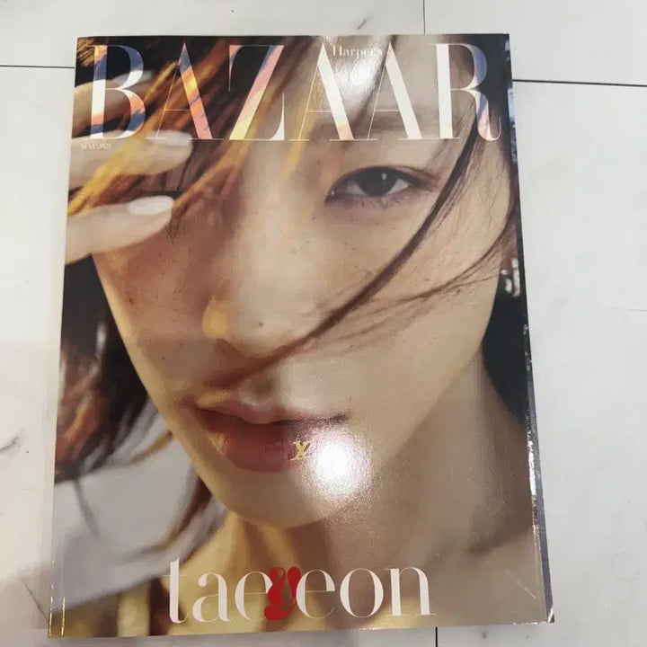 [BUNJANG] Harper's Bazaar Taeyeon May 2023 Magazine / 하퍼스 바자 태연 May 2023 잡지