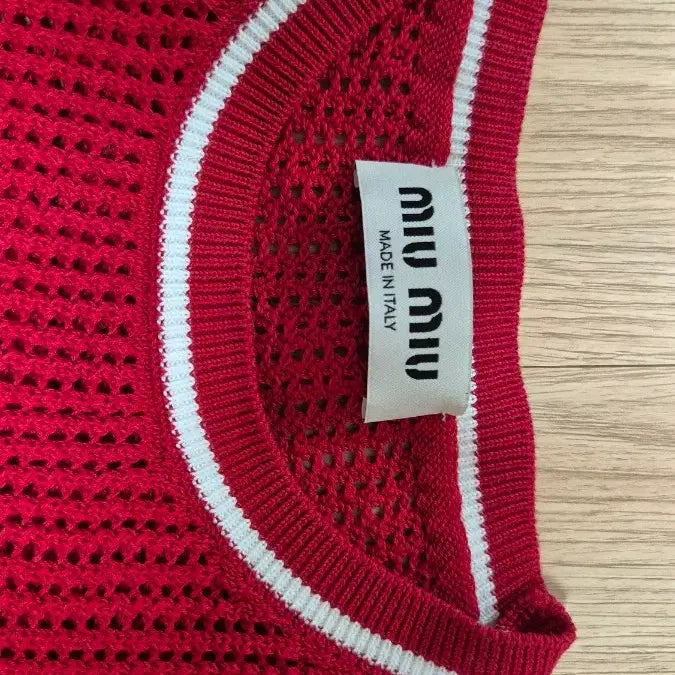 [BUNJANG] Miu Miu Red Crop Knit Top / 미우미우 레드 크롭 반팔 니트