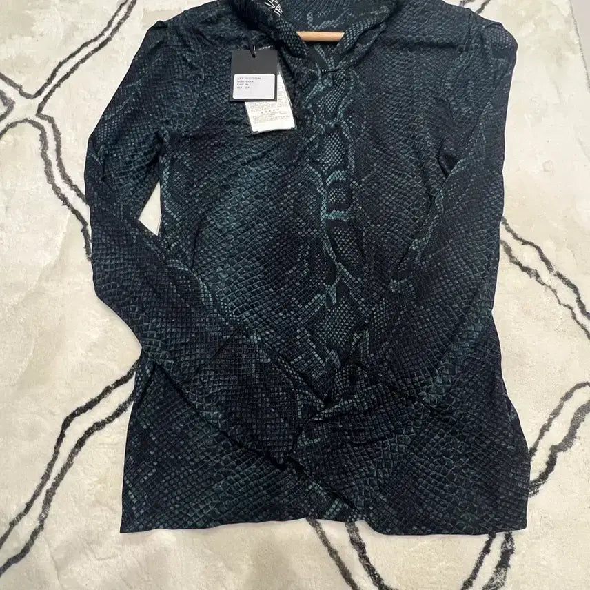 [BUNJANG] Fontana Couture Silk Top / 폰타나 꾸띄르 Fontana Couture 실크 탑 새상품 46