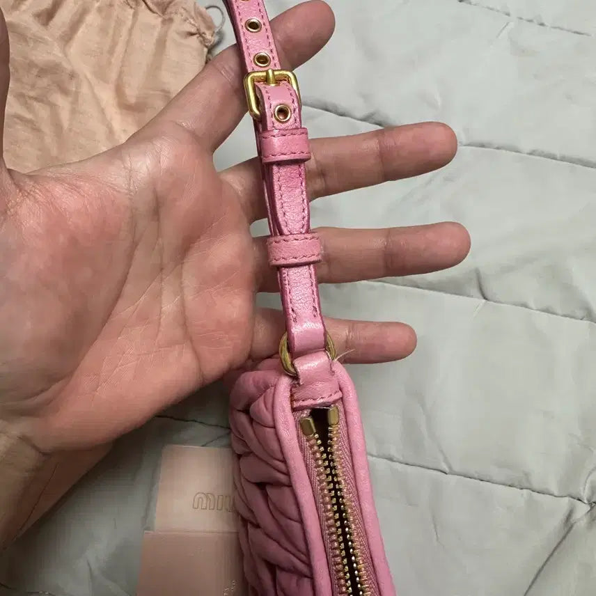 [BUNJANG] Miu Miu Clutch Bag / 미우미우 클러치