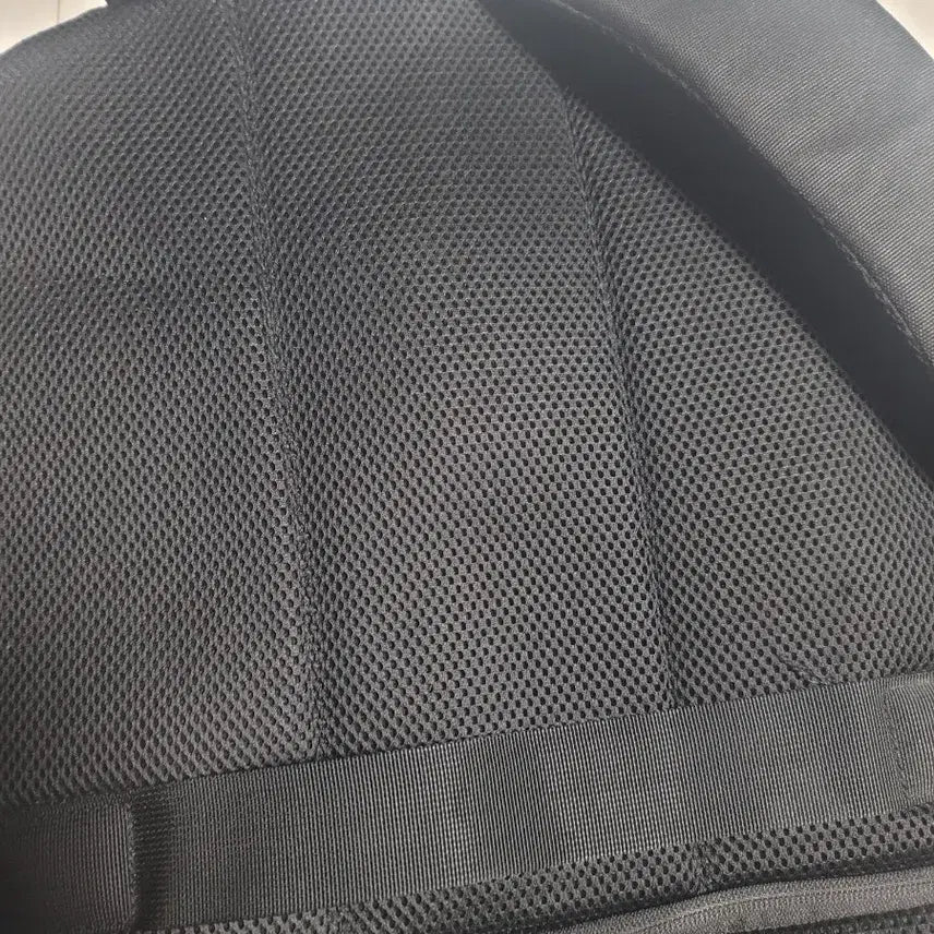 [BUNJANG] National Geographic Black Backpack / 내셔널지오그래픽 블랙 백팩 가방