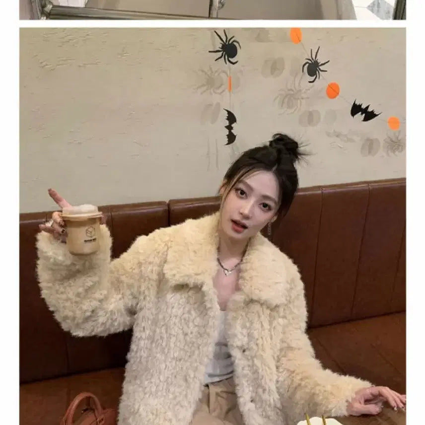 [BUNJANG] Fuzzy Ivory Half Coat / 새상품 뽀글이 자켓 퍼 자켓 하프코트