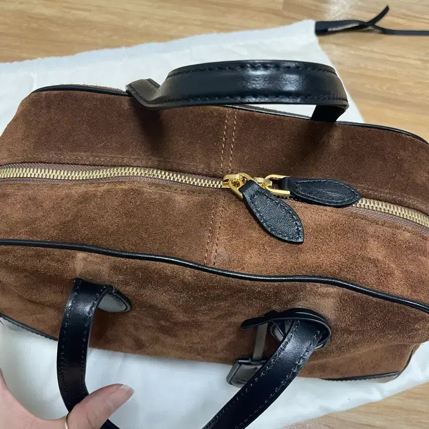 [SOLD OUT] 에르베 스웨이드 토트백