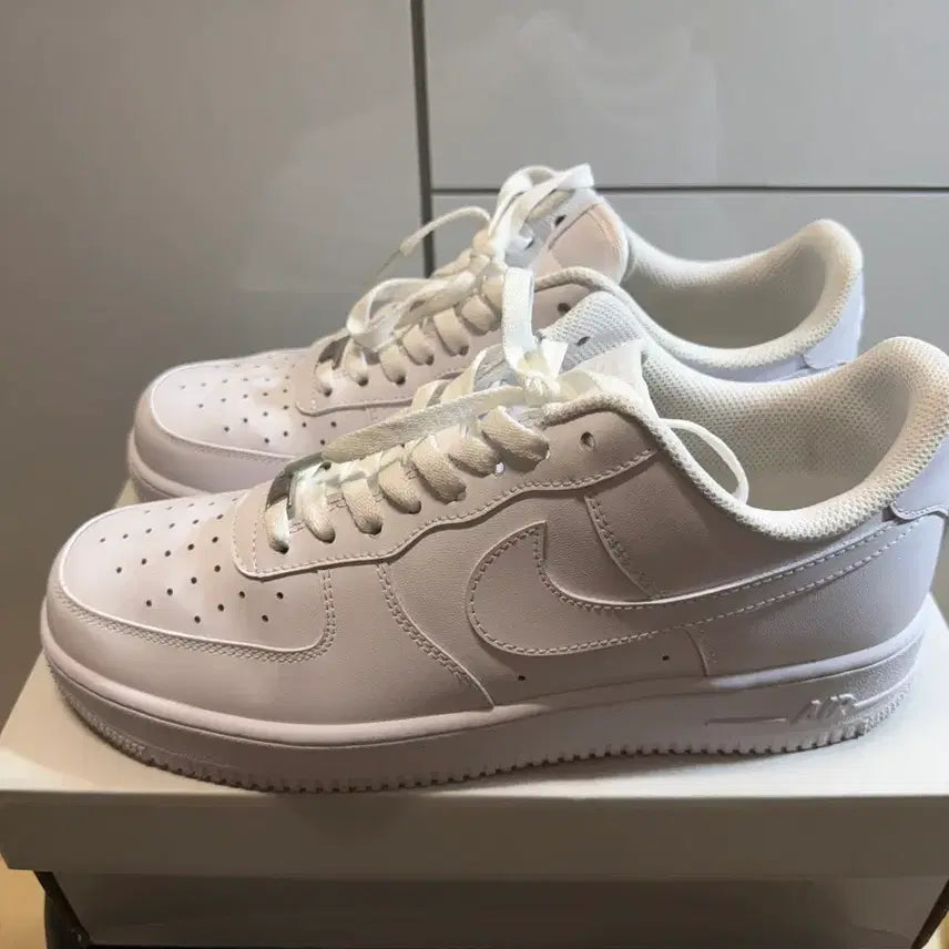 [BUNJANG] Nike Air Force White Sneakers / [290] 나이키 에어포스