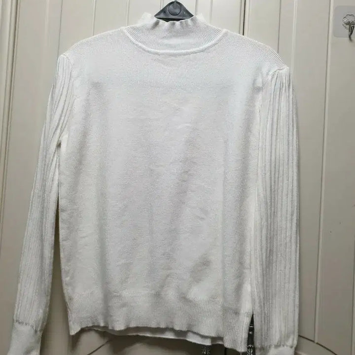 [BUNJANG] White Ribbed Turtleneck Long Sleeve Knit Top / 화이트 골지 반목 니트 긴팔티