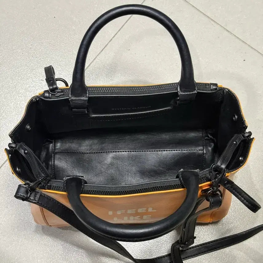 [BUNJANG] Hysteric Glamour Archive Puck Bear Shoulder Bag Handbag / 히스테릭 글래머 아카이브 퍽베어 숄더백 핸드백 투웨이 가방