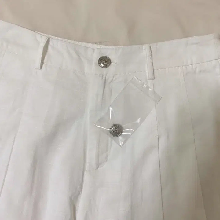 [BUNJANG] Lenina Pleated Half Pants White S / 르니나 Lenina 플리츠 하프 팬츠 화이트 S