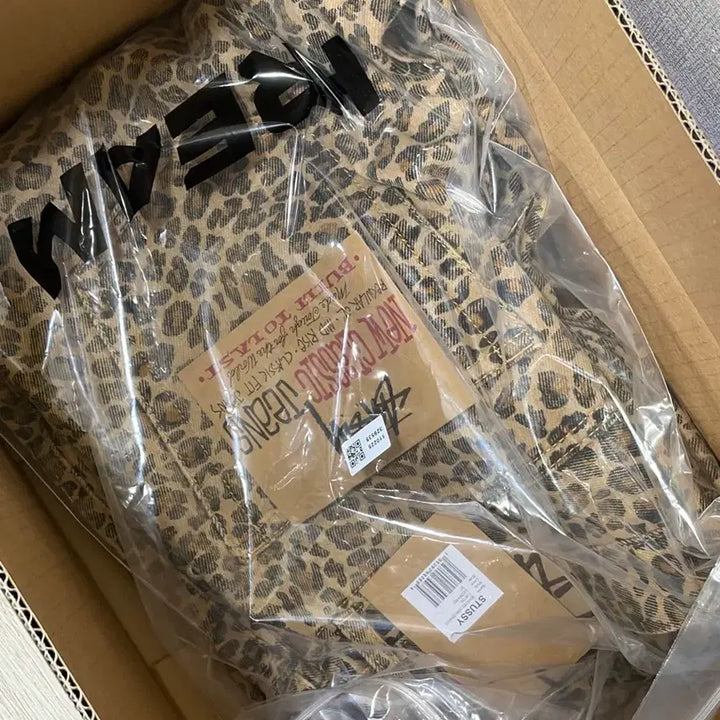 [BUNJANG] Stussy Leopard Denim Pants Size 30 / 스투시 레오파드 데님 30