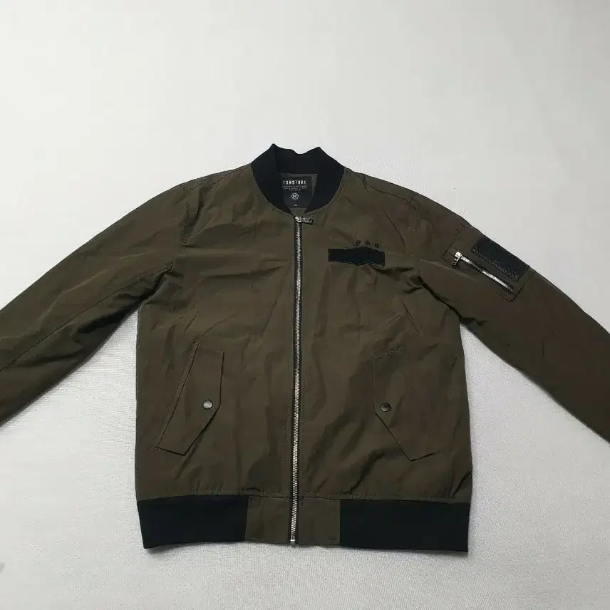 [BUNJANG] Toms Story Khaki Bomber Blouson Jacket / 톰스토리 카키색 봄버 블루종 점퍼 여성95
