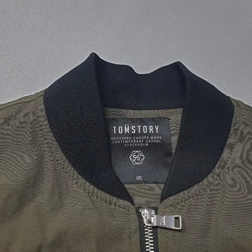 [BUNJANG] Toms Story Khaki Bomber Blouson Jacket / 톰스토리 카키색 봄버 블루종 점퍼 여성95
