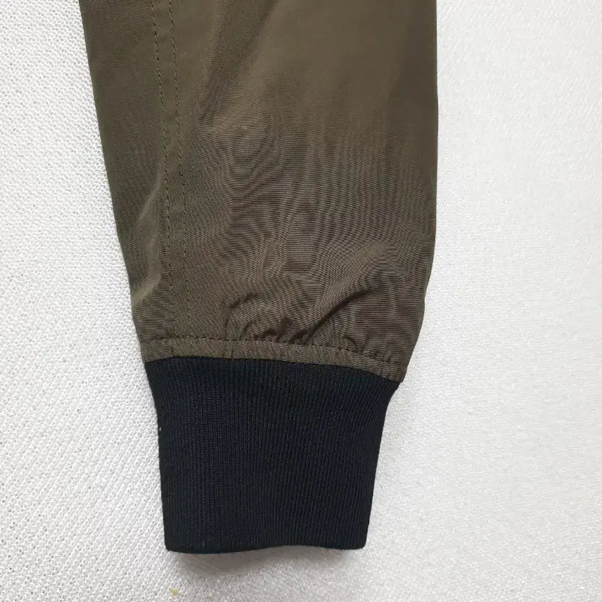 [BUNJANG] Toms Story Khaki Bomber Blouson Jacket / 톰스토리 카키색 봄버 블루종 점퍼 여성95