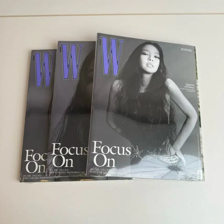 [BUNJANG] W Korea Jennie Focus On Magazine Set / W 코리아 제니 화보 잡지 Focus On 3종 셋트블랙핑크