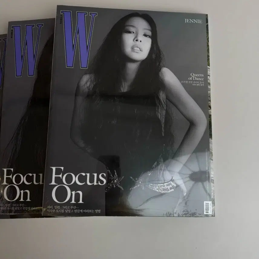 [BUNJANG] W Korea Jennie Focus On Magazine Set / W 코리아 제니 화보 잡지 Focus On 3종 셋트블랙핑크