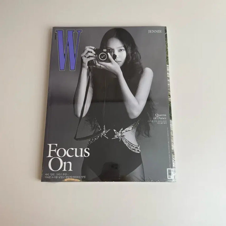 [BUNJANG] W Korea Jennie Focus On Magazine Set / W 코리아 제니 화보 잡지 Focus On 3종 셋트블랙핑크