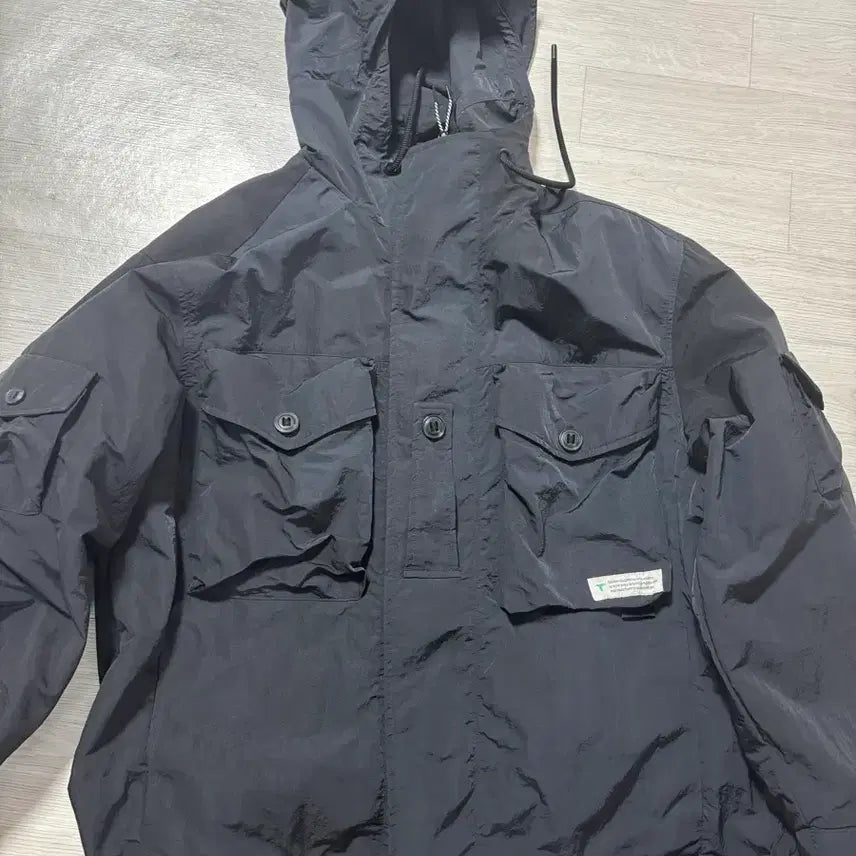 [BUNJANG] BBC Earth Windbreaker Jacket / bbc earth 바람막이