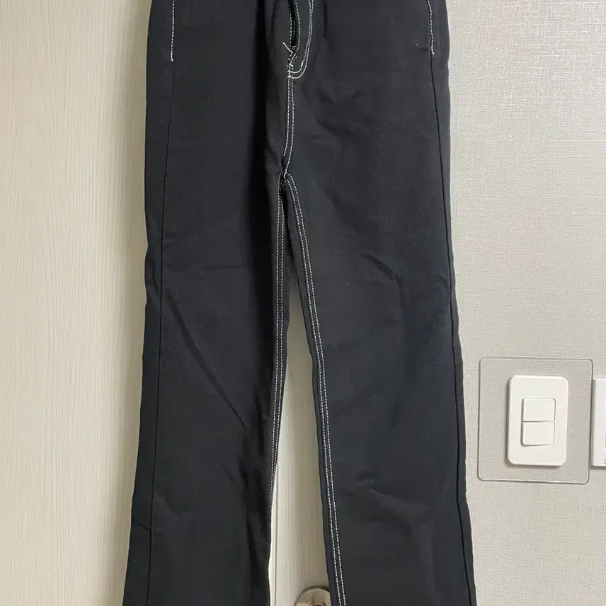 [BUNJANG] Black Stitch Point Denim Pants / [새상품] 블랙 스티치 포인트 데님팬츠