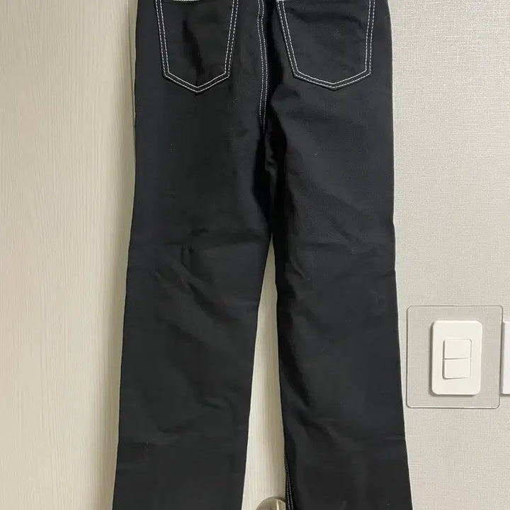 [BUNJANG] Black Stitch Point Denim Pants / [새상품] 블랙 스티치 포인트 데님팬츠