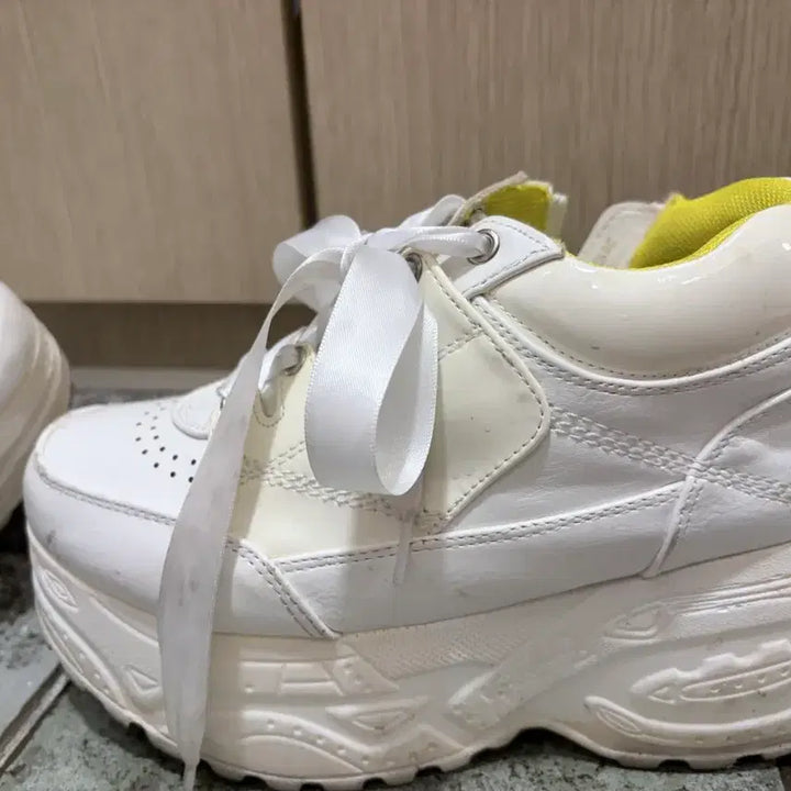 [BUNJANG] Yosuke Platform Sneakers White 7cm / 요스케 통굽 스니커즈 화이트 7cm 230 235
