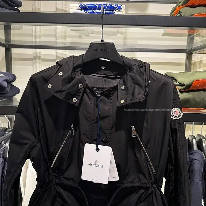 [BUNJANG] Moncler Windbreaker Jacket / 몽클레어 바람막이 55