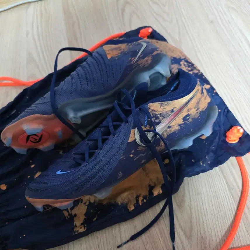 [BUNJANG] Nike Phantom GX Elite Haaland Signature Futsal Shoes / 팬텀gx 엘리트 홀란드 시그니처 280