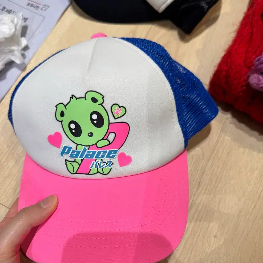 [BUNJANG] Palace Kawaii Trucker Cap / 팔라스 카와이 트러커 화이트 핑크