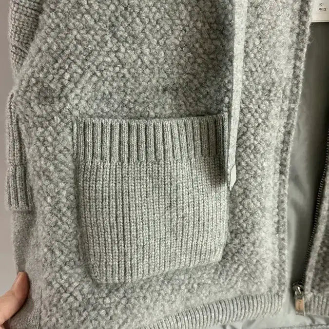 [BUNJANG] Vov Boucle Knit Hood Down Vest / 보브 부클래 니트 후드 다운베스트