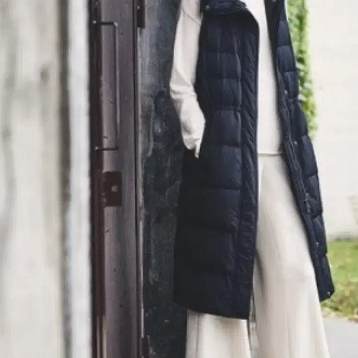 [BUNJANG] Theory Duck Down Vest 55 / 띠어리 덕다운 베스트 55