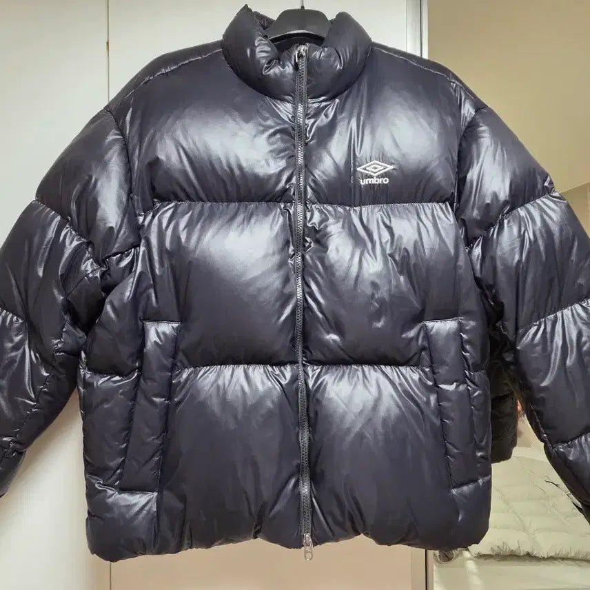 [BUNJANG] Umbro Black Padded Jumper / 엄브로 블랙 패딩 점퍼