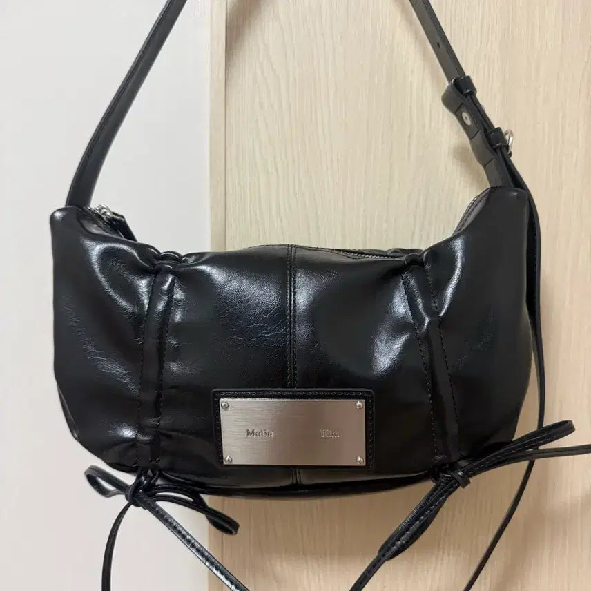 [BUNJANG] Matinkim Half Shirring Ribbon Round Bag Black / 마뗑킴 하프 셔링 리본 라운드 백 블랙