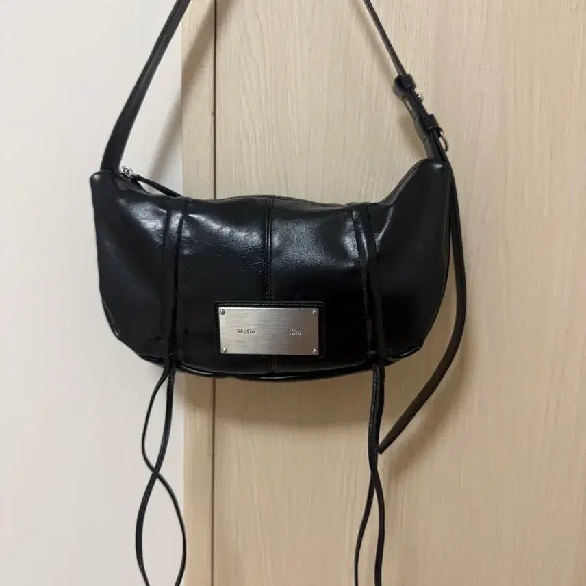 [BUNJANG] Matinkim Half Shirring Ribbon Round Bag Black / 마뗑킴 하프 셔링 리본 라운드 백 블랙