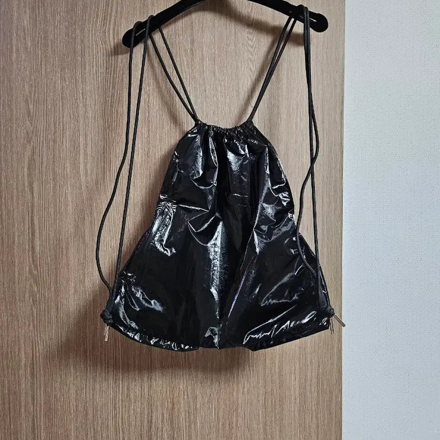 [BUNJANG] JUCY JUDY Glossy String Backpack / 쥬시쥬디 글로시 스트링 백팩