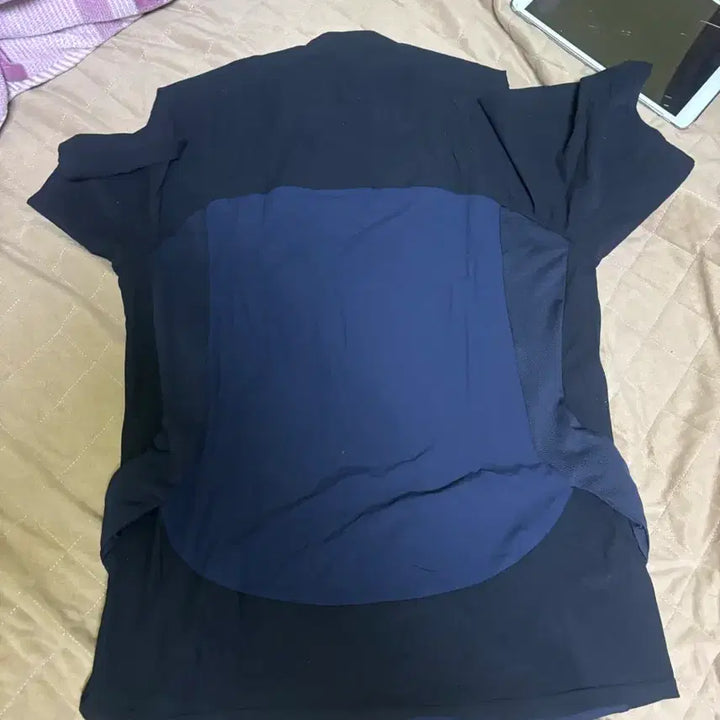 [BUNJANG] HyenSeo Top Size 4 / 혜인서 탑 4사이즈 판매합니다