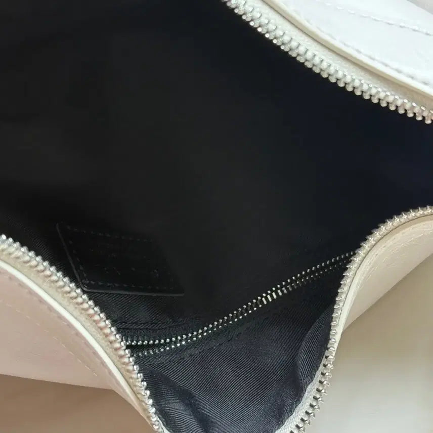 [BUNJANG] Square Line Shirring Shoulder Bag / 스퀘어라인 쿠잉백 셔링 숄더백 여성 가방