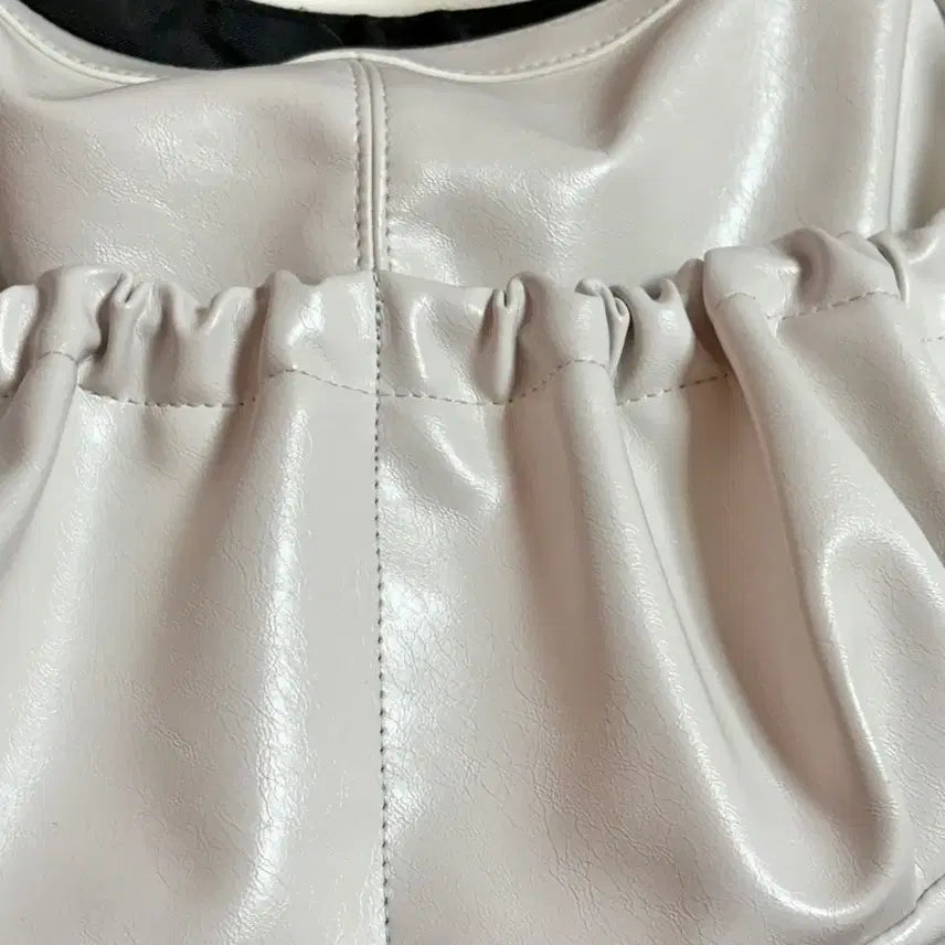 [BUNJANG] Square Line Shirring Shoulder Bag / 스퀘어라인 쿠잉백 셔링 숄더백 여성 가방