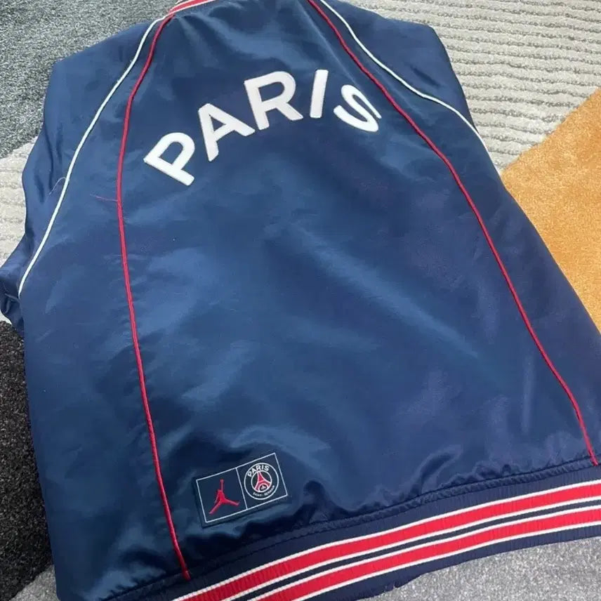 [BUNJANG] Jordan Paris Saint-Germain Navy Track Jacket / 정품조던 파리생제르망 네이비 트랙 자켓