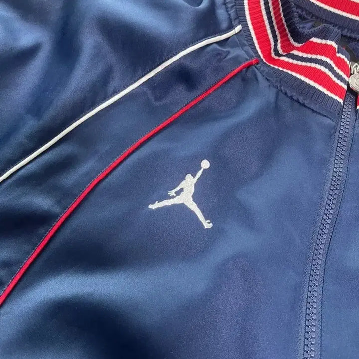 [BUNJANG] Jordan Paris Saint-Germain Navy Track Jacket / 정품조던 파리생제르망 네이비 트랙 자켓