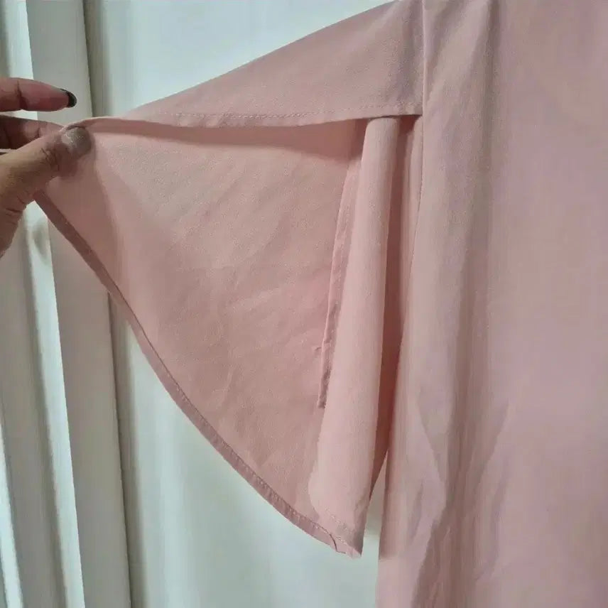 [BUNJANG] Pink Puff Sleeve Blouse / 미착용 핑크 반팔 블라우스 퍼프 숄더